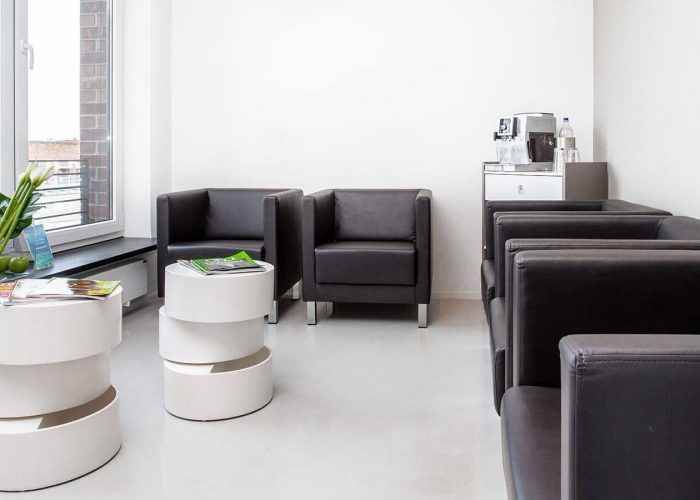 wartezimmer-zahncentrum-fellbach
